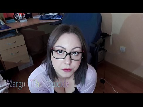 ❤️ شیشے والی سیکسی لڑکی کیمرہ پر دل کی گہرائیوں سے چوس رہی ہے۔ ❤  پر ur.sayhentai.ru ❌❤