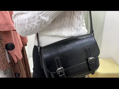 ❤️ فٹنگ روم میں ڈلڈو کے ساتھ نوجوان کتیا فیرل بیری کی عوامی مشت زنی ❤ پر ur.sayhentai.ru ❌❤